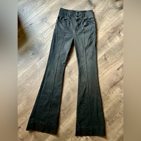 Frame Denim Denim - FRAME DENIM Le Catroux Center Seam High Waist Flare Jeans in Kerry
